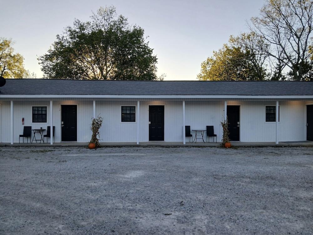 Whitetail Inn photo 1