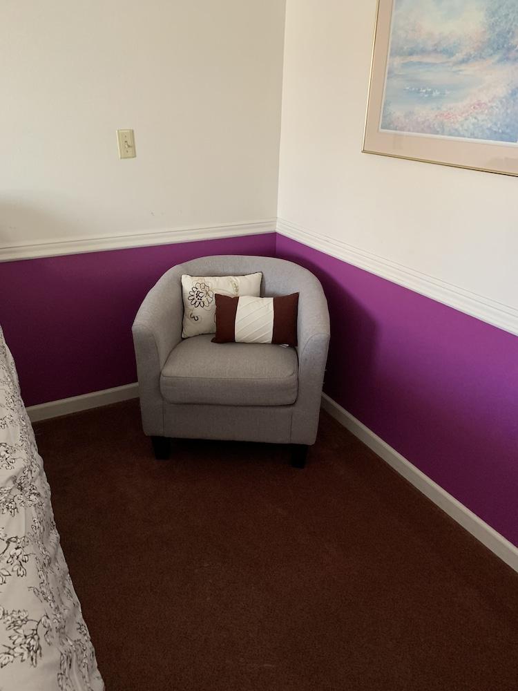 Blue Spruce Motel photo 29