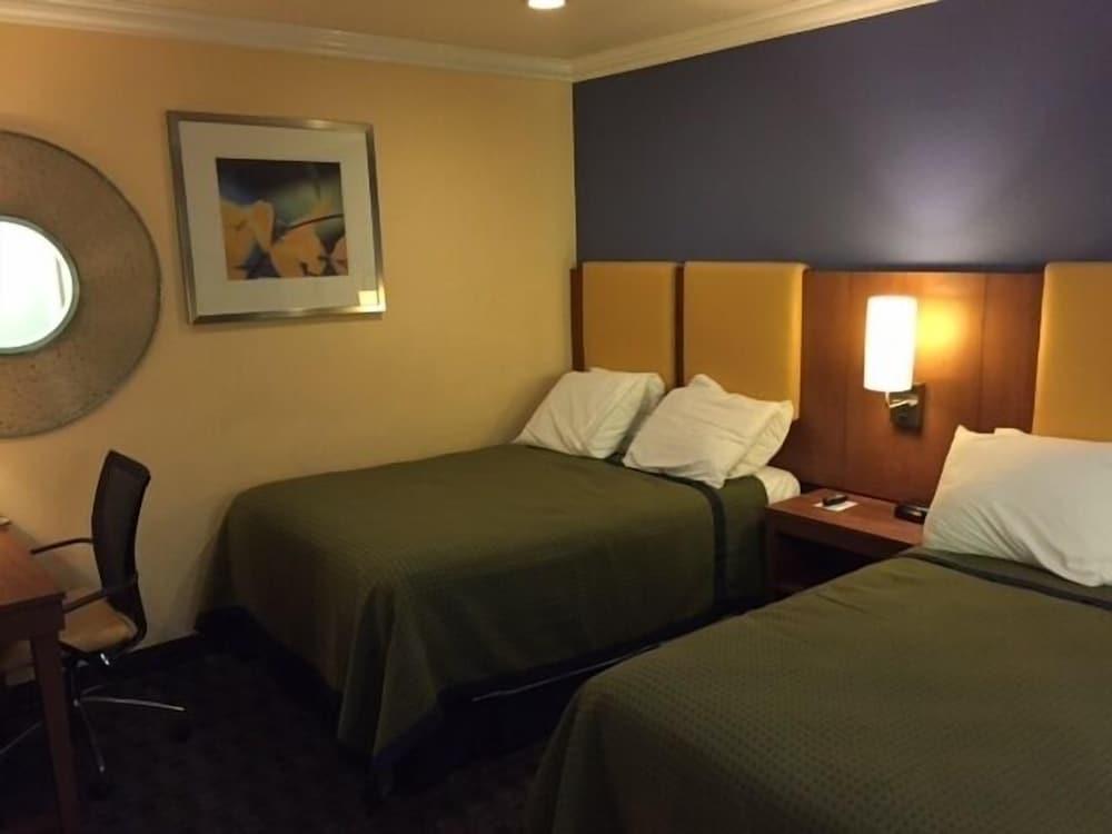 Days Inn by Wyndham San Francisco - Lombard photo 21