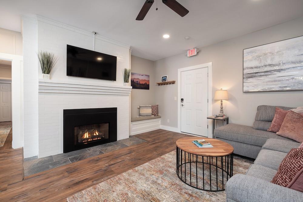 TuckAway Suites at East Branch photo 4
