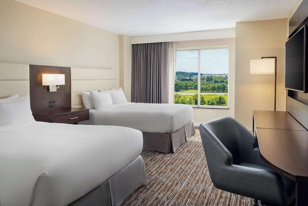 DoubleTree by Hilton Greensboro photo 21