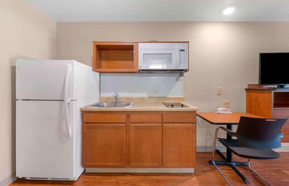 Extended Stay America Select Suites - Jackson - South photo 16