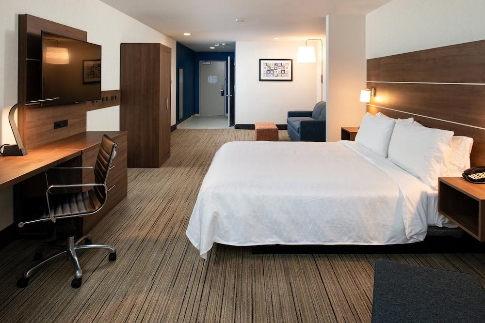 Holiday Inn Express & Suites Los Angeles Downtown West by IHG photo 9