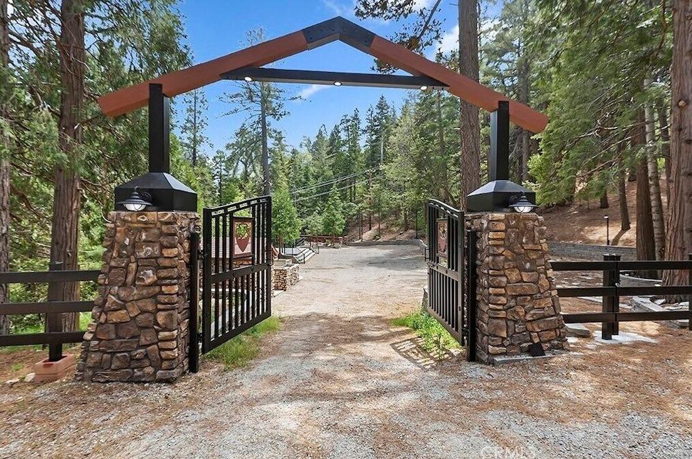 Arrowhead Ranch Retreat and Conference — hotel in Lake Arrowhead
