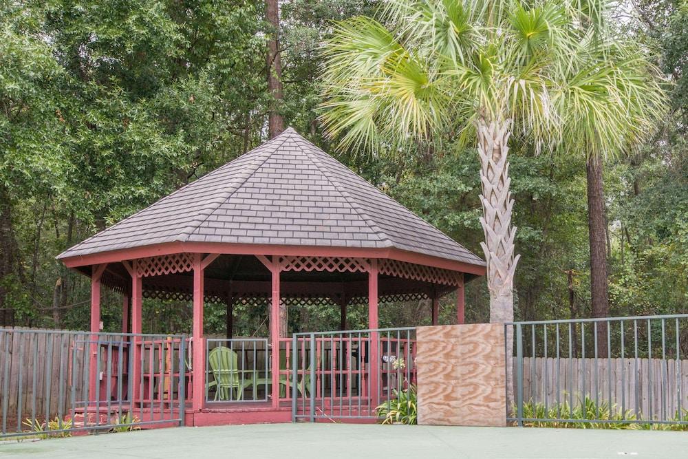 Howard Johnson by Wyndham Dothan photo 14
