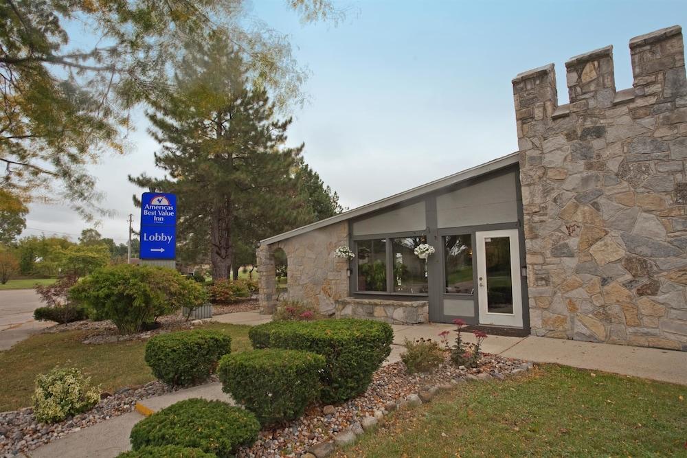 Americas Best Value Inn Lansing photo 3