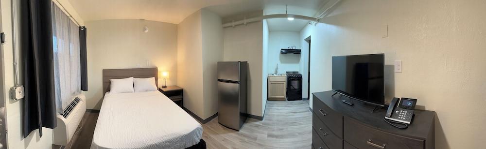 Studio City Suites, A Travelodge By Wyndham photo 18