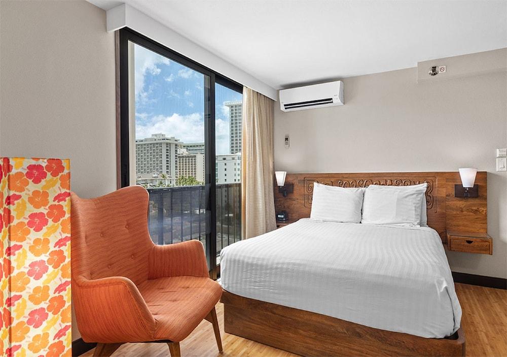 Castle Bamboo Waikīkī Hotel photo 61