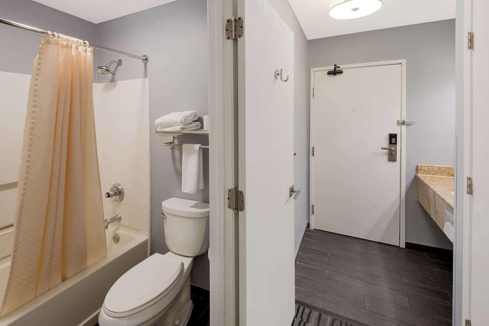Best Western Riverside Inn photo 18