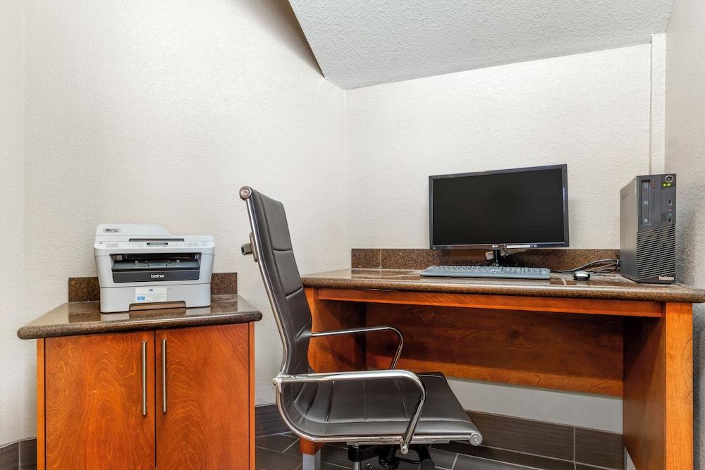 Comfort Inn Arcata - Humboldt Area photo 35