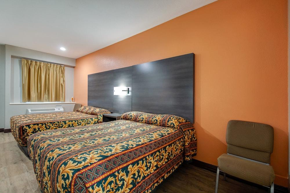 Executive Inn & Suites photo 19