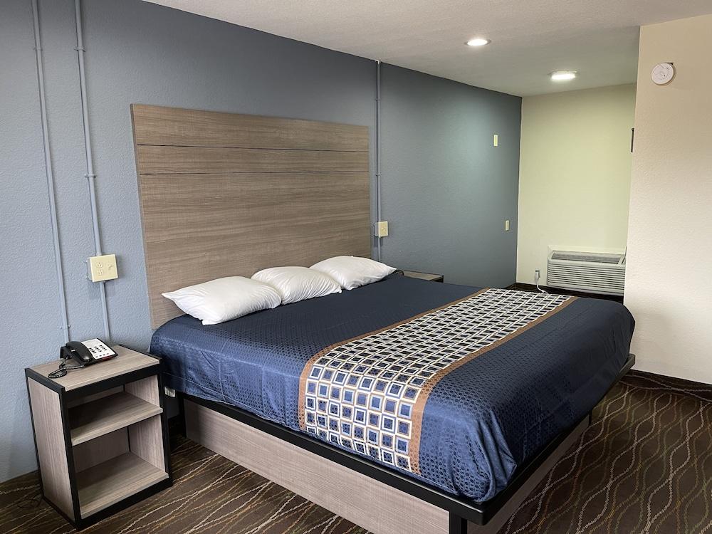 Americas Best Value Inn Alexandria photo 6