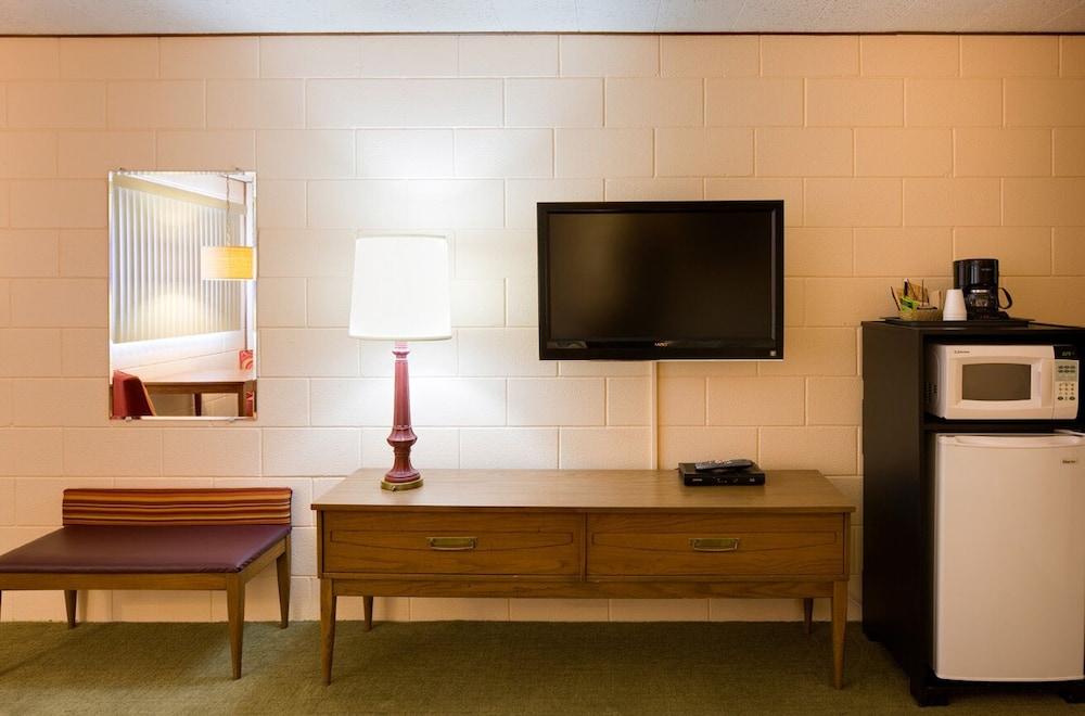 Sunset Motel photo 5
