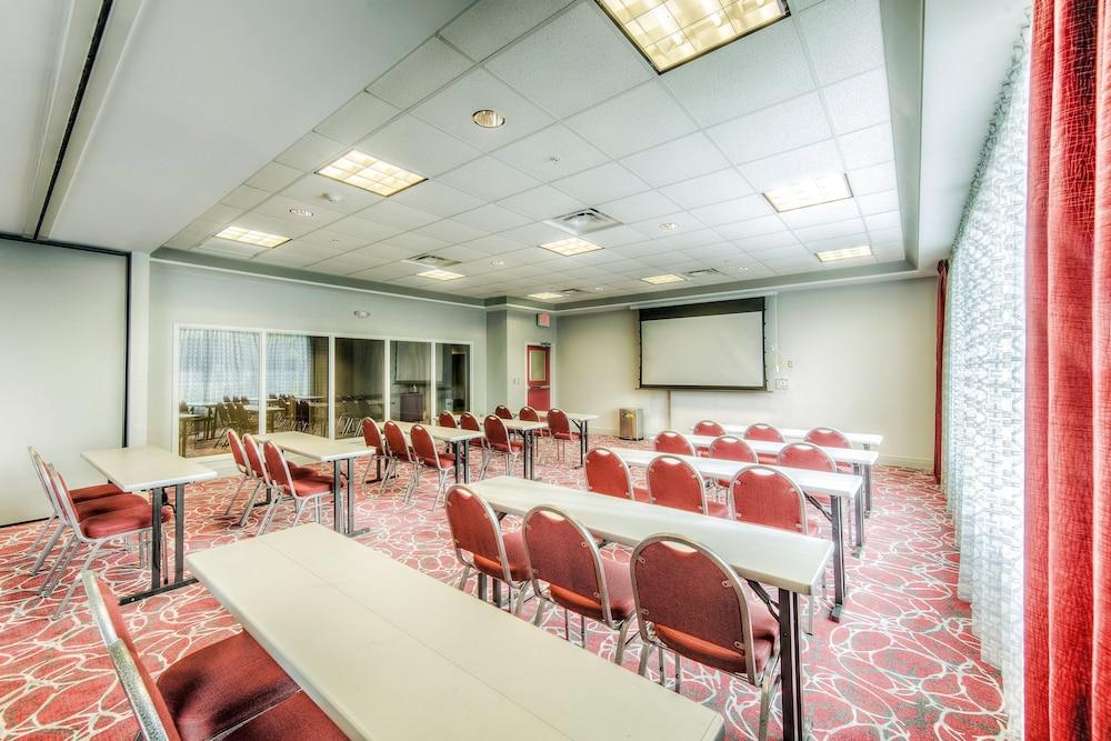 Staybridge Suites Columbus Univ Area - OSU by IHG photo 69