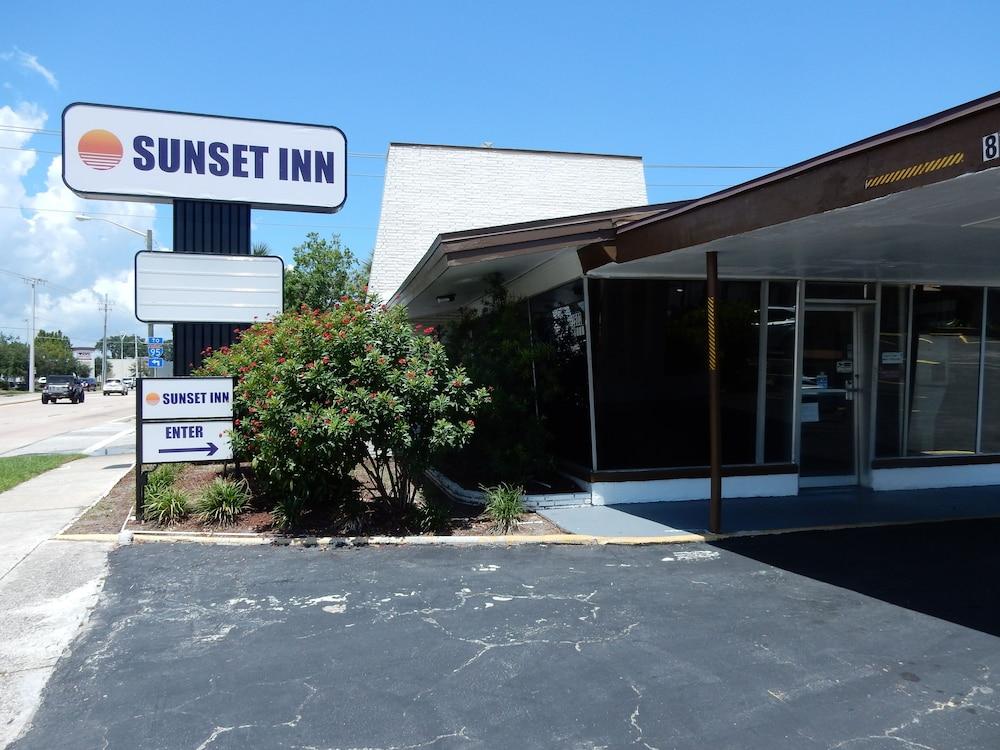 Sunset Inn photo 8