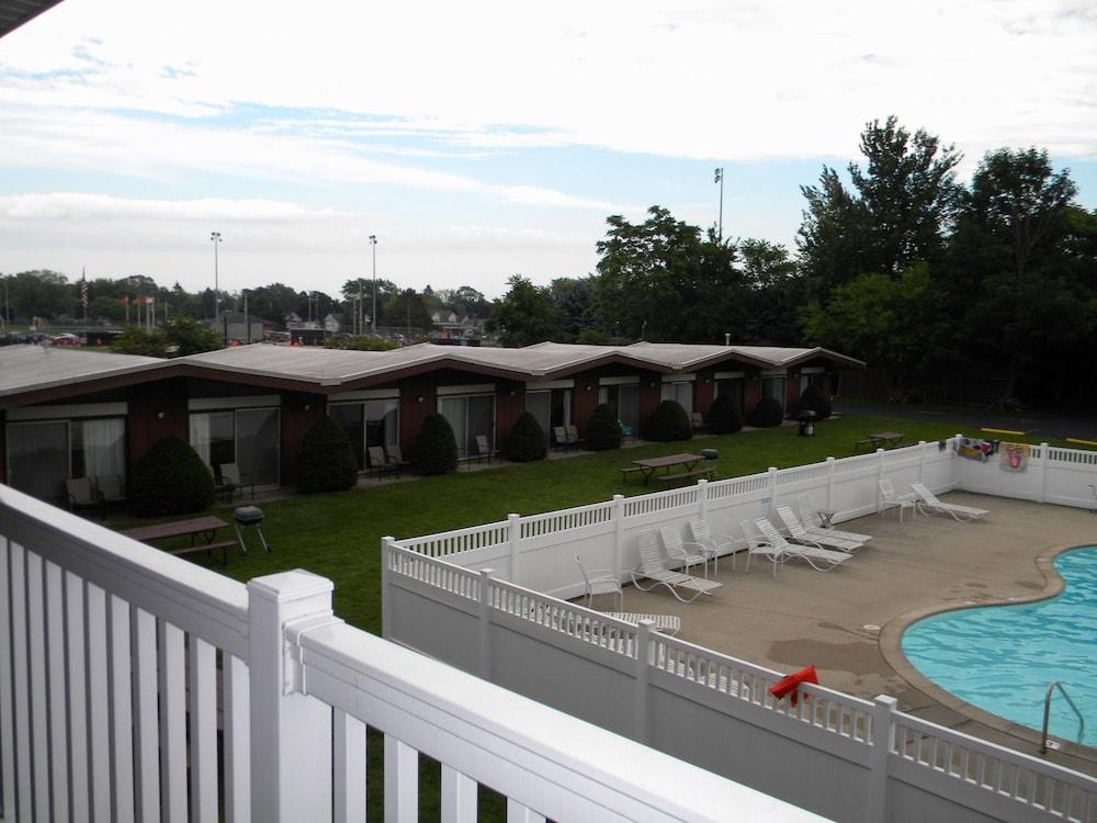 Nader's Motel & Suites photo 20