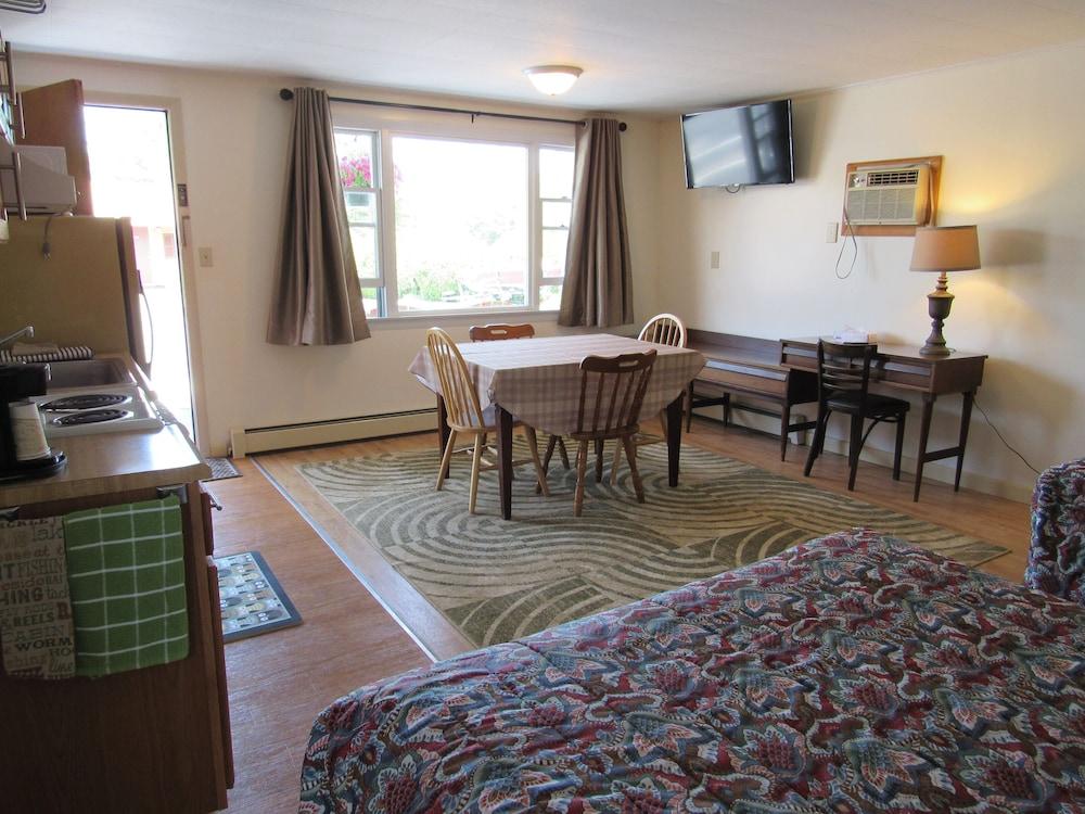 Acadia Gateway Motel photo 45