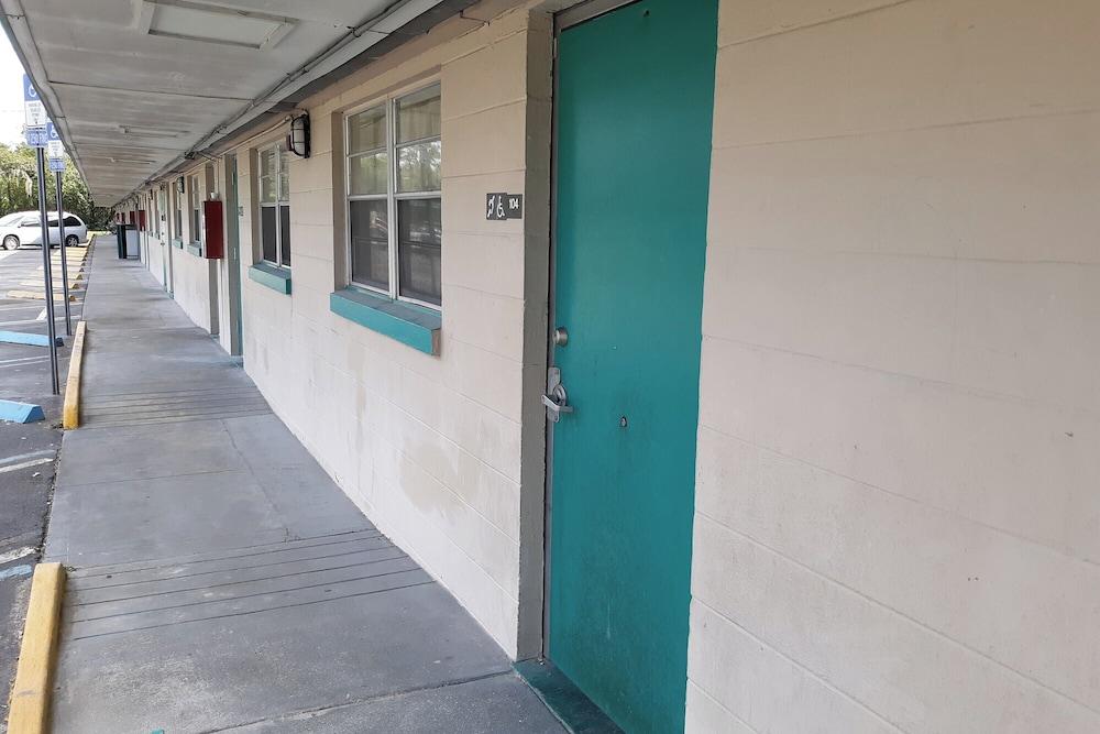 Arrow Motel By Oyo Near Downtown photo 11
