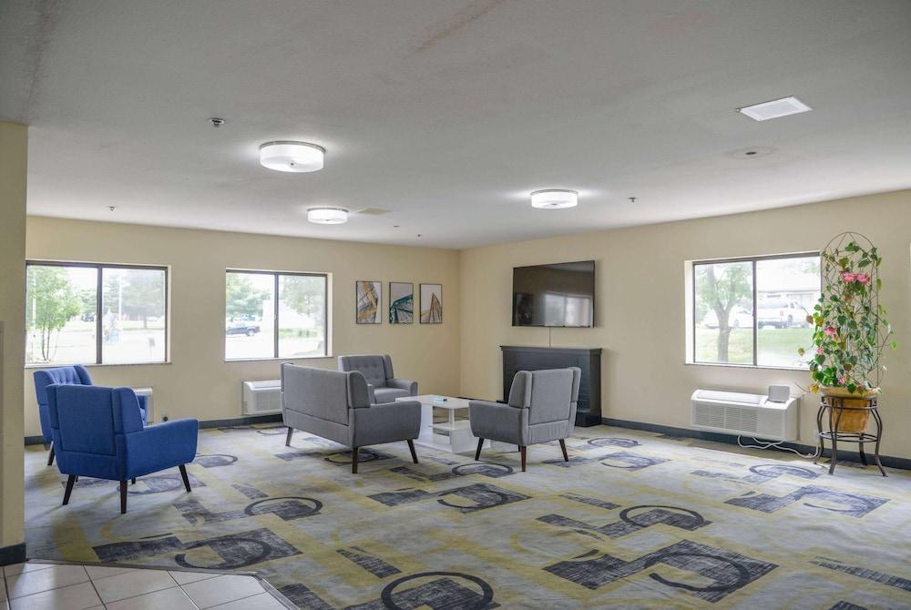 Days Inn by Wyndham Mount Vernon photo 3