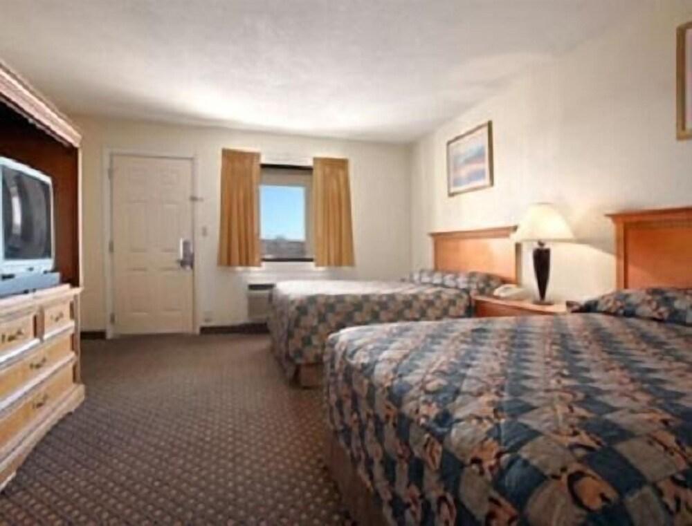 Park Hill Inn and Suites photo 12