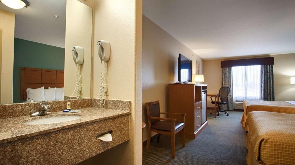Quality Inn Perryton photo 31