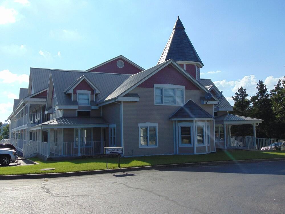 Candlelight Inn photo 13
