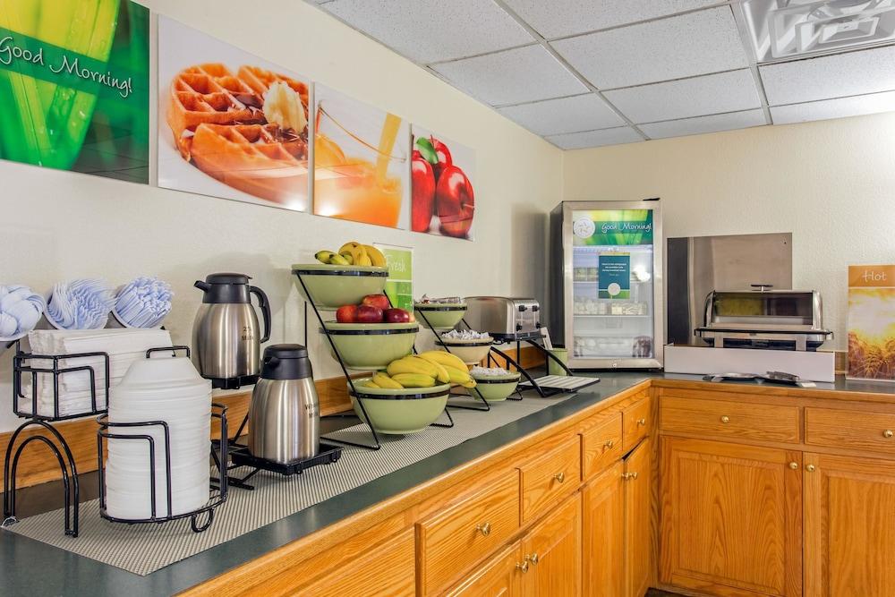 Quality Inn Surfside Myrtle Beach photo 26