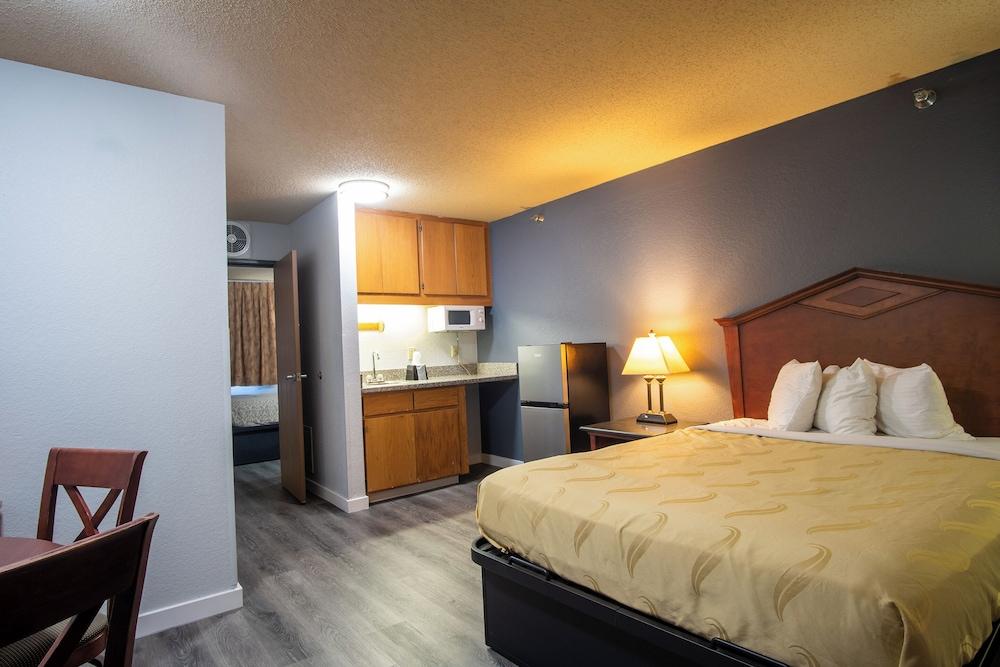 Blue Way Inn & Suites Eagan photo 14