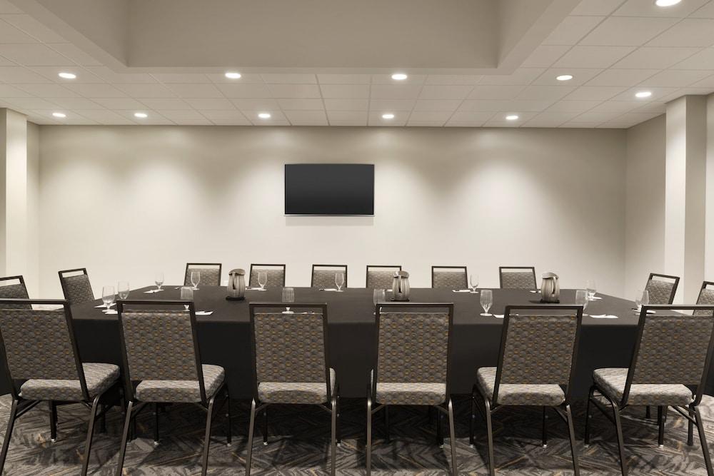 Holiday Inn Bloomington - Normal by IHG photo 5