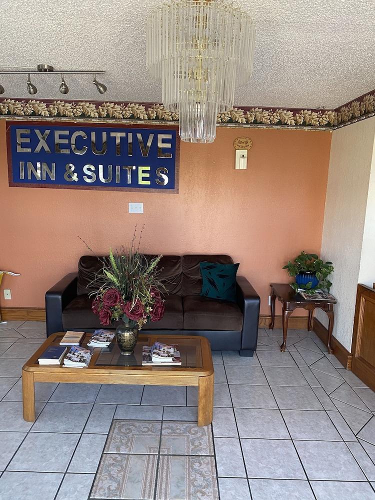 Executive Inn and Suites photo 14
