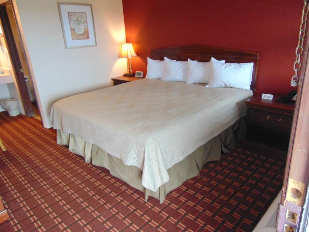 Candlelight Inn photo 8
