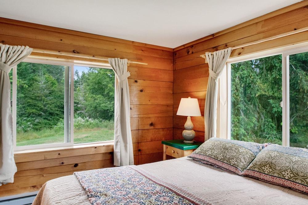 Deer Harbor Inn photo 13