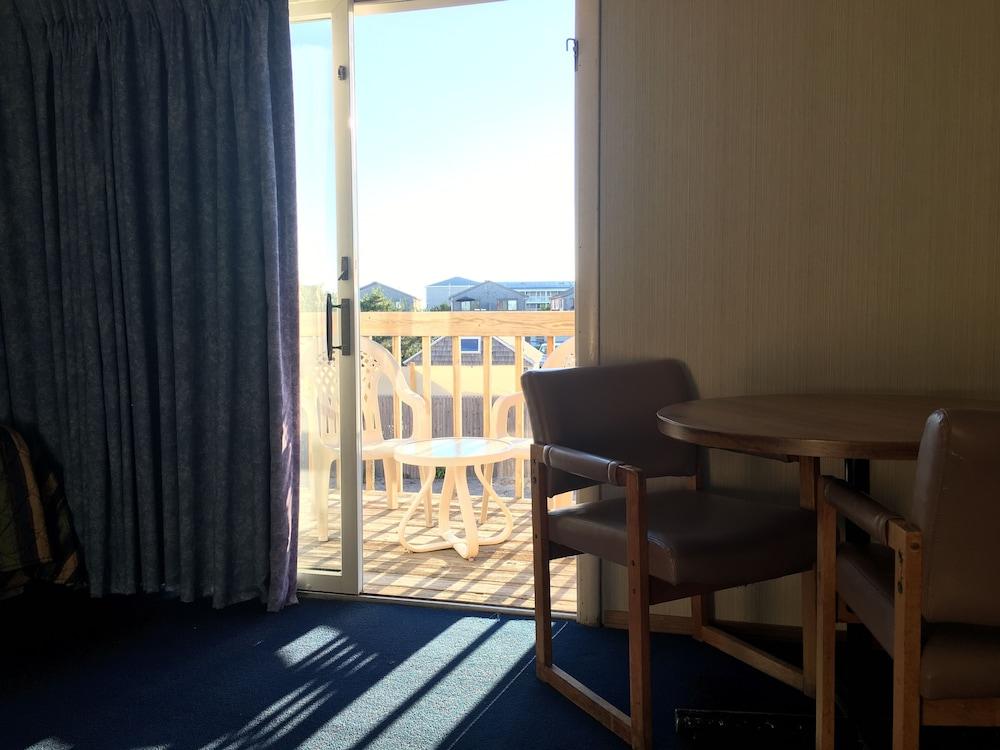 Beachfront White Sands photo 36