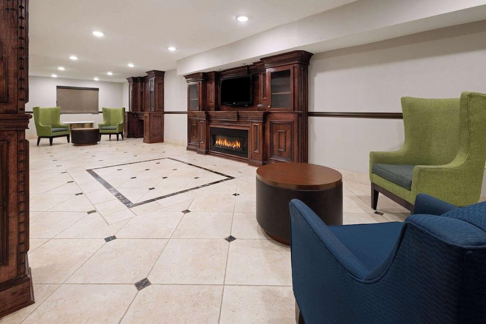 Days Inn By Wyndham Jackson Downtown photo 3
