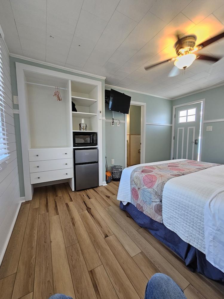 Island Guesthouse and Motel photo 12