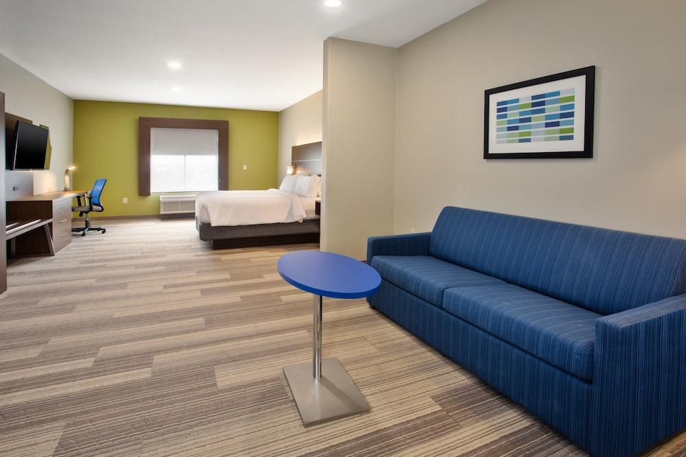 Holiday Inn Express & Suites Houston West - Katy by IHG photo 8