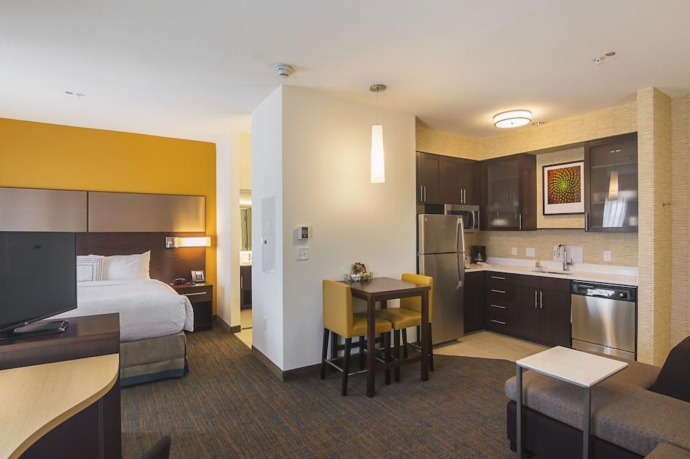 Residence Inn by Marriott Denton photo 34