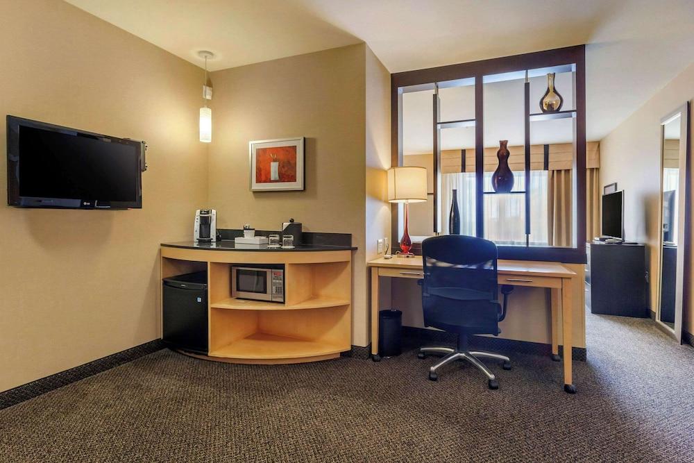 SpringHill Suites by Marriott Fort Collins photo 26