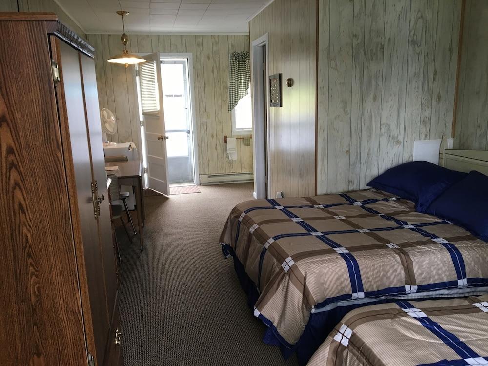 Dixon Lake Resort photo 30