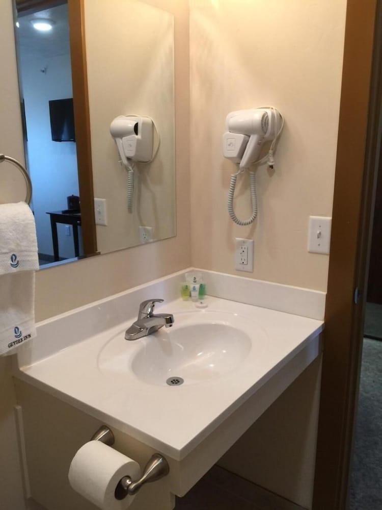 Geyser Inn photo 14