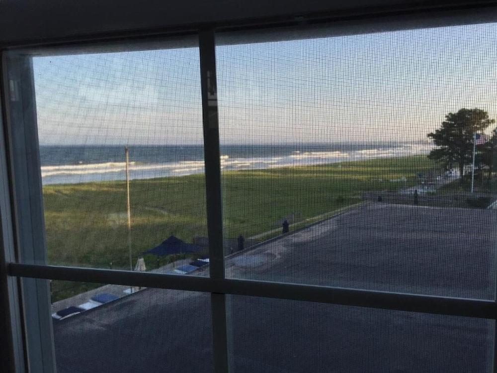 Holiday House Inn photo 9