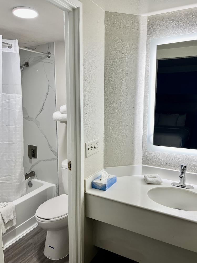 La Quinta Inn by Wyndham Denver Northglenn photo 18