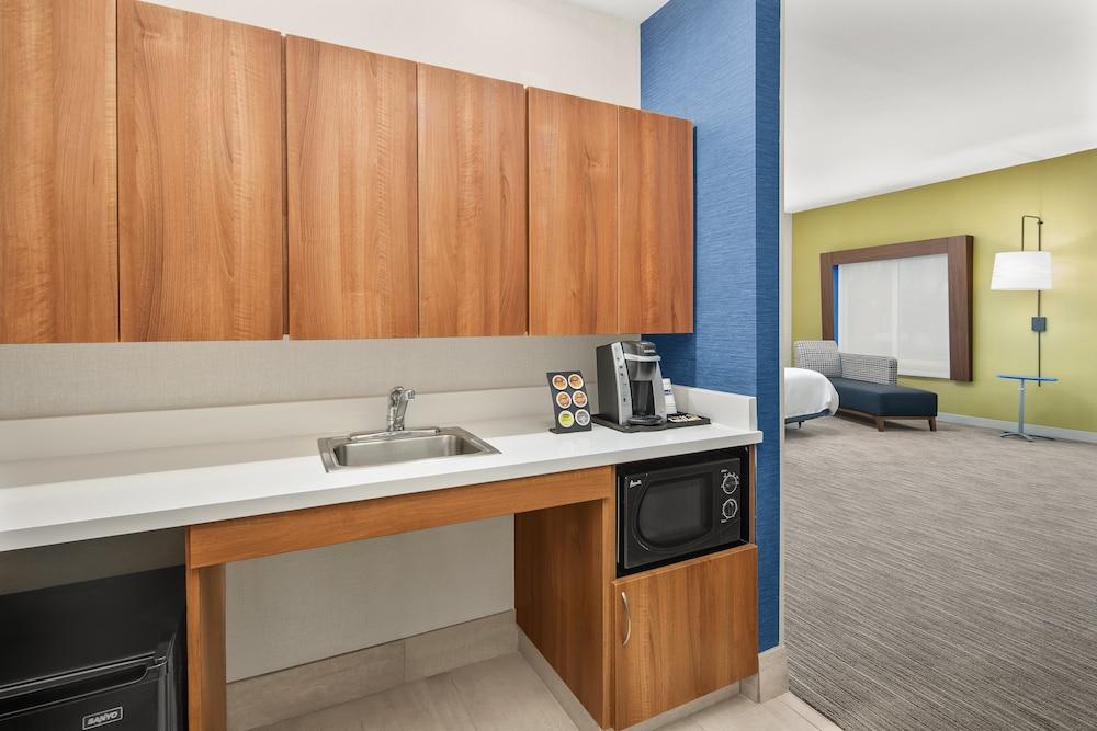 Holiday Inn Express Hotel Sacramento Airport Natomas by IHG photo 10