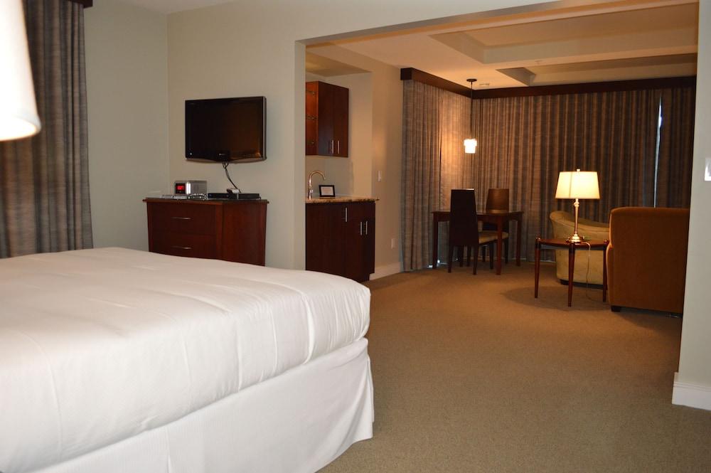 Whale Cove Inn photo 8