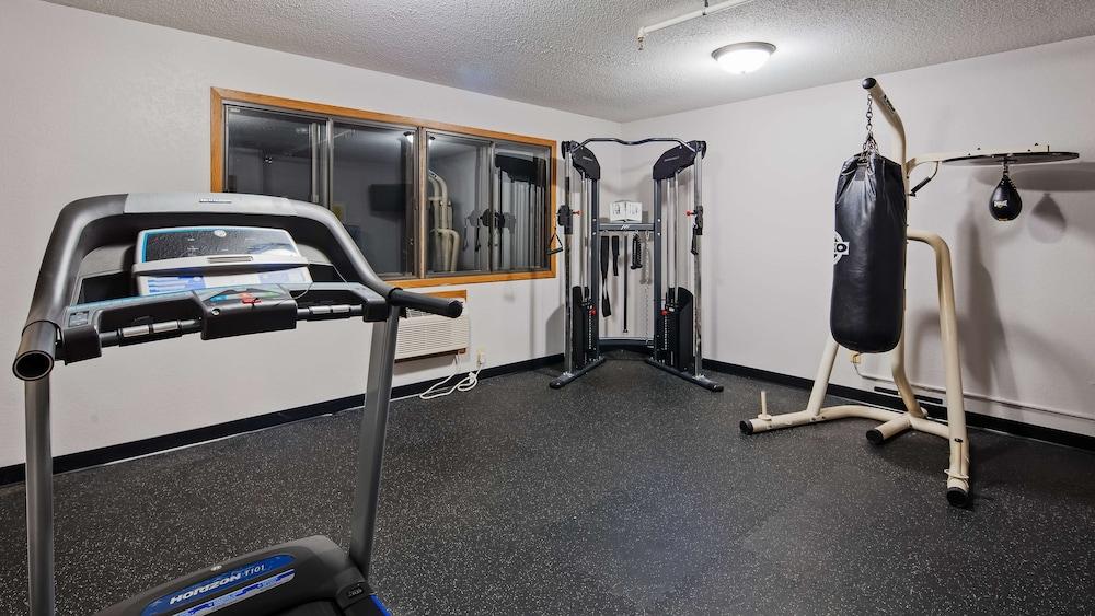 Ramada by Wyndham Cedar Rapids South photo 26