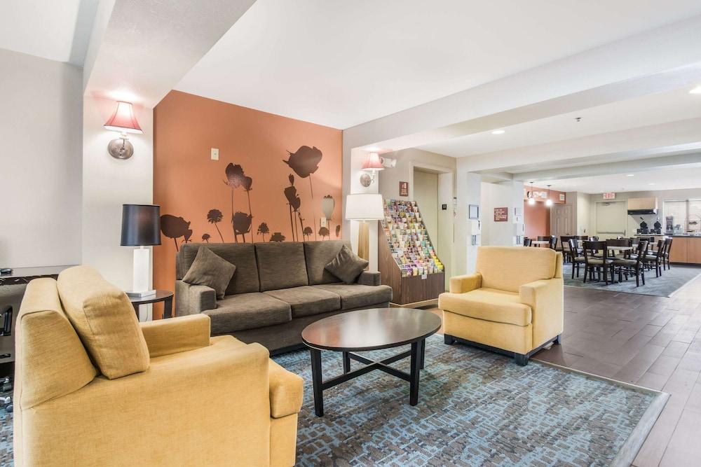 Sleep Inn & Suites Ronks - Lancaster Area photo 4
