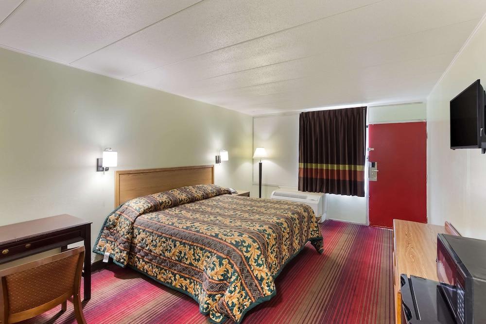 Rodeway Inn South Point photo 24
