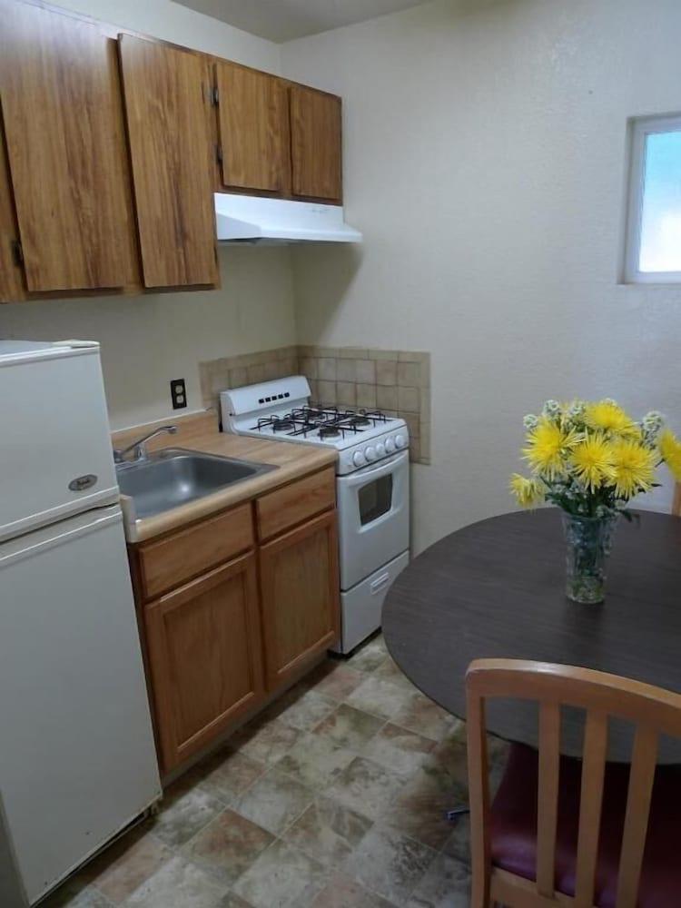 Budget inn photo 8