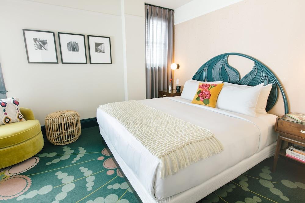 Hotel Clermont photo 13