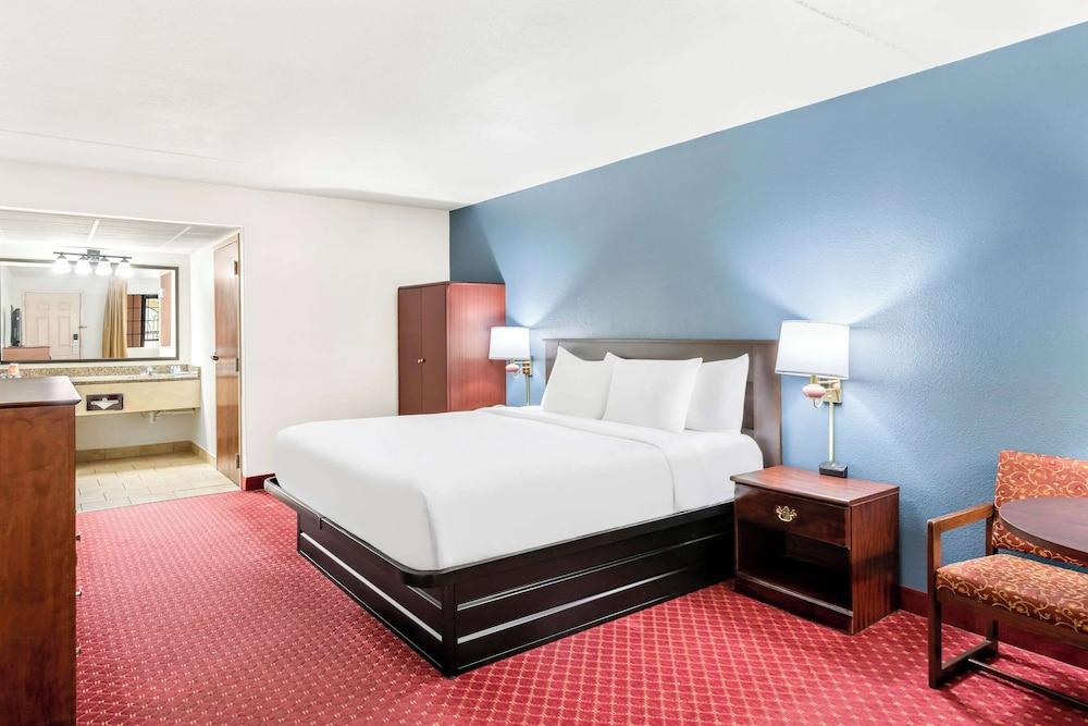 Clarion Inn Branson photo 23